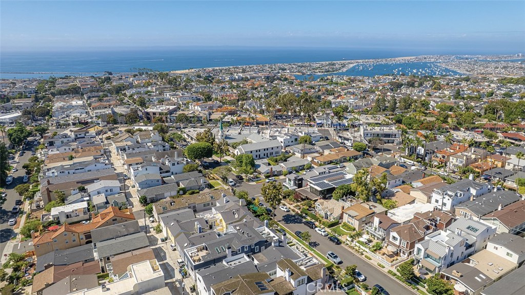 Corona del Mar North of PCH (CNHW) - Residential