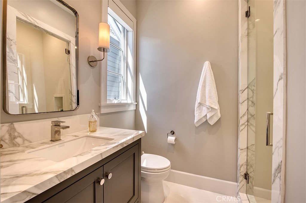 Corona del Mar North of PCH (CNHW) - Residential