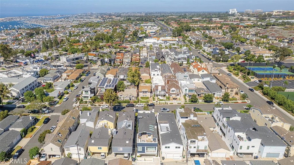 Corona del Mar North of PCH (CNHW) - Residential