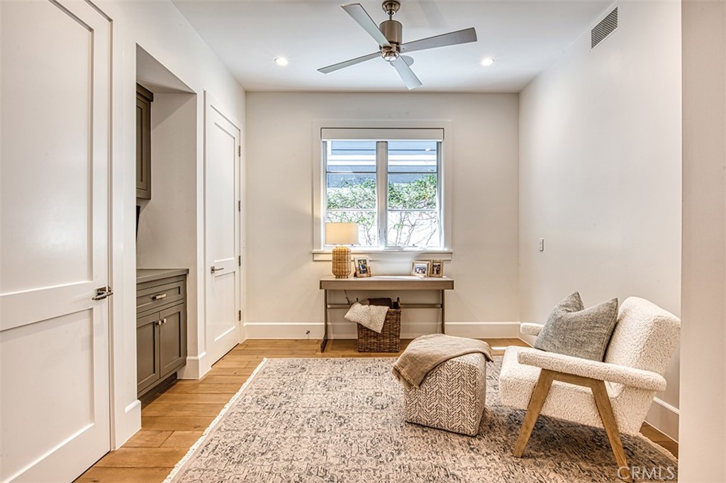 Corona del Mar North of PCH (CNHW) - Residential