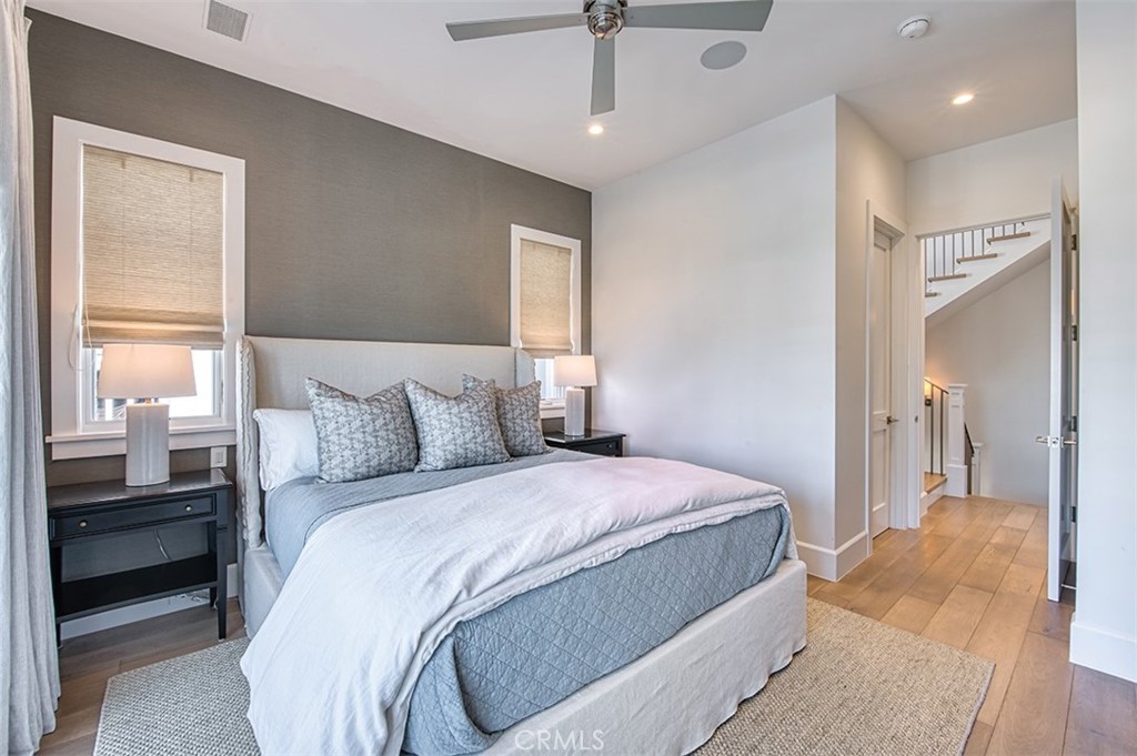 Corona del Mar North of PCH (CNHW) - Residential