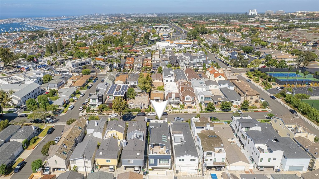 Corona del Mar North of PCH (CNHW) - Residential