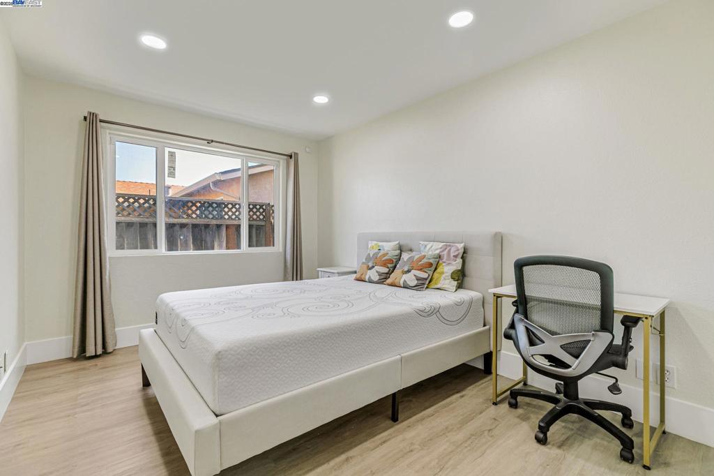 SUNDALE - Residential