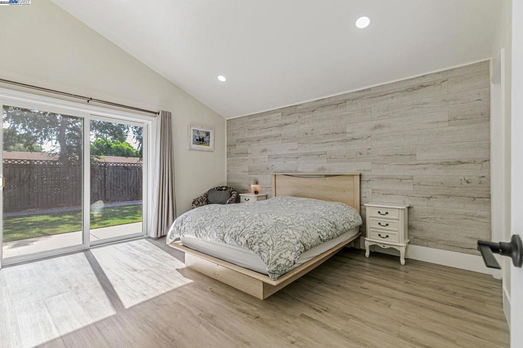SUNDALE - Residential