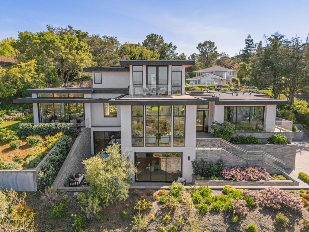 855 Darrell Road