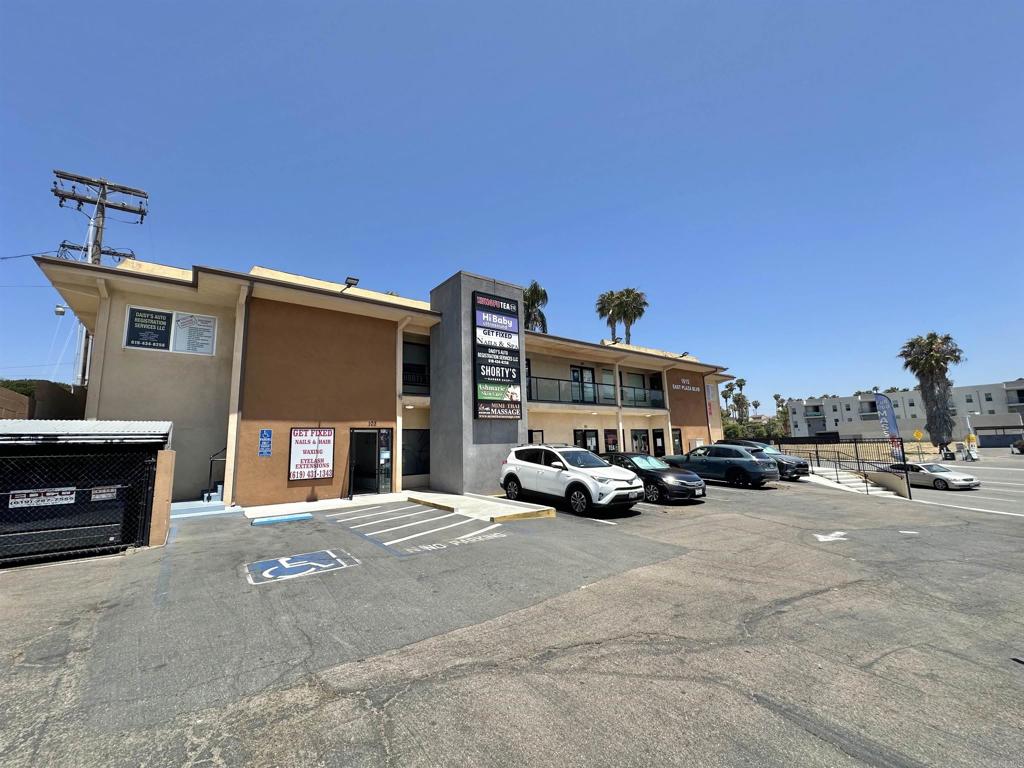 1615 E Plaza Boulevard