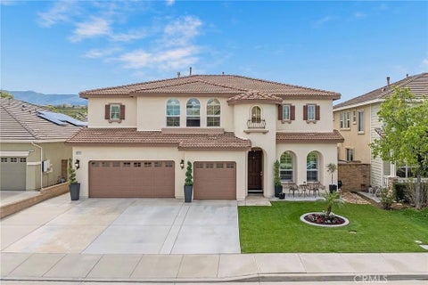 Photo of 33713 Pebble Brook CIR, Temecula, CA 92592 (MLS # SW26145692)