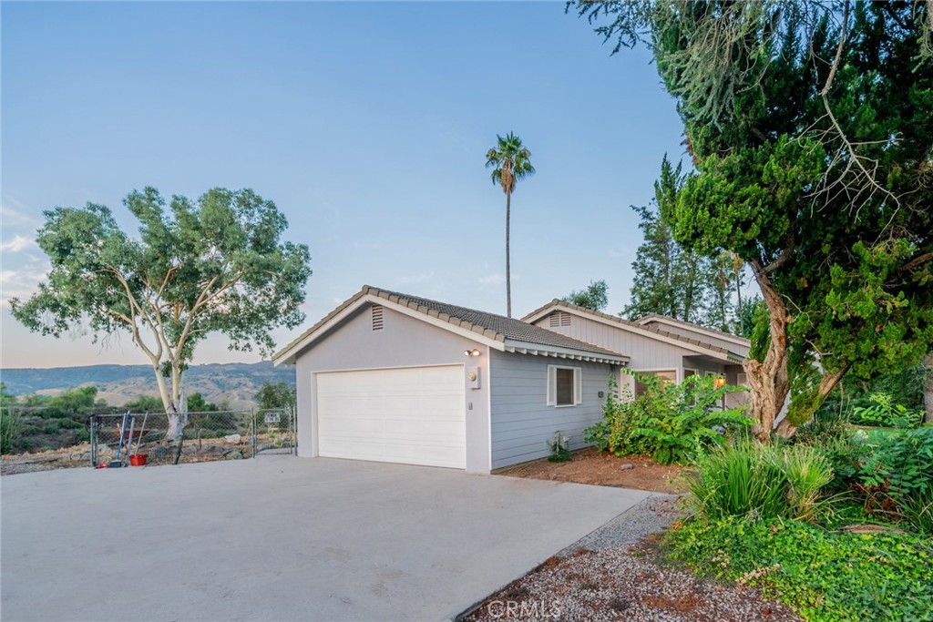 1037 W Sunset Drive