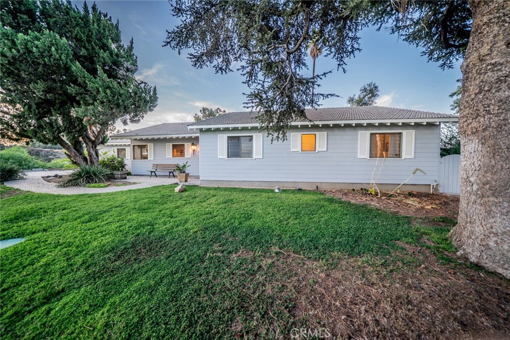 1037 W Sunset Drive