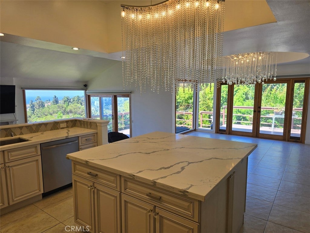 6759 Alta Vista Drive
