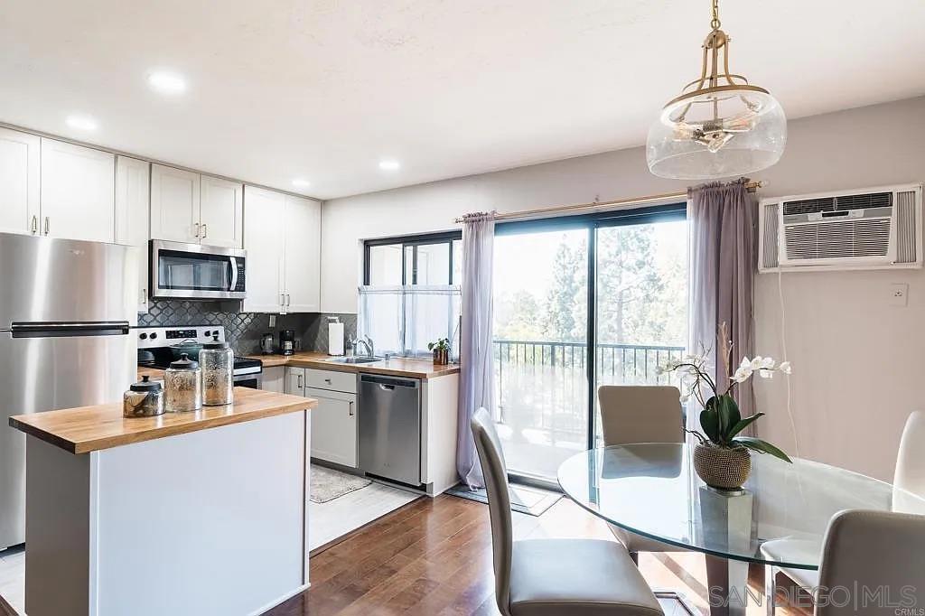 7838 Cowles Mountain Ct C18