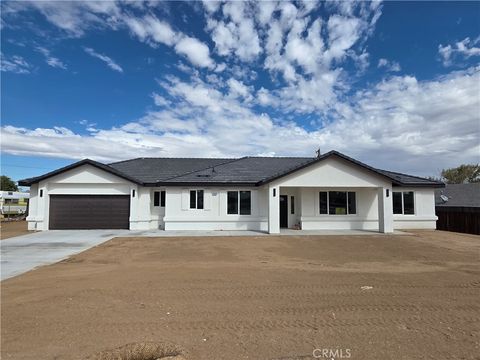 Photo of 13968 Juniper Street, Hesperia, CA 92345 (MLS # IV25238569)