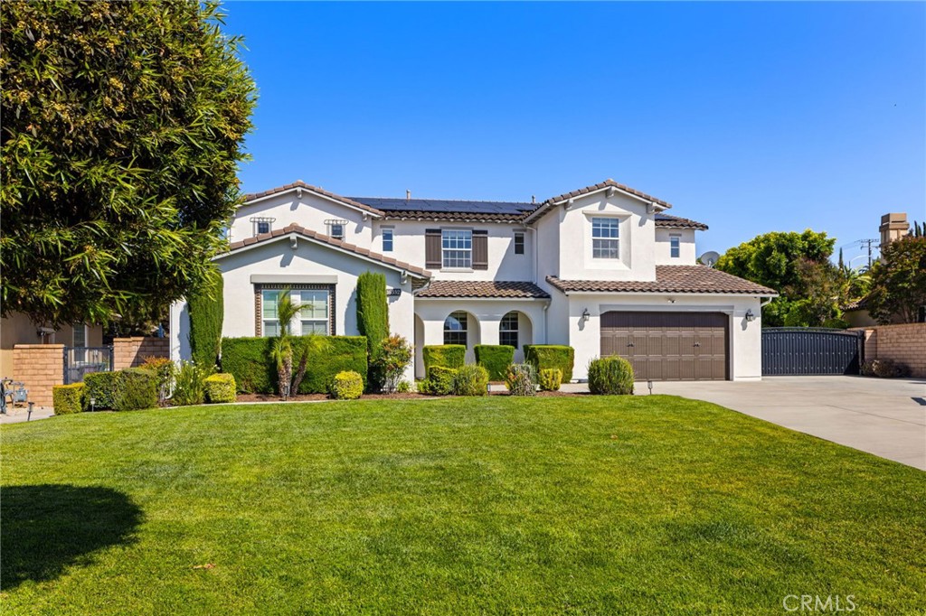 16352 Sierra Heights