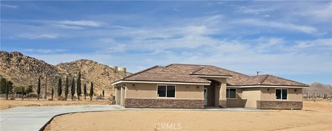 Photo of 14490 Savannah Court, Apple Valley, CA 92307 (MLS # IV25214714)