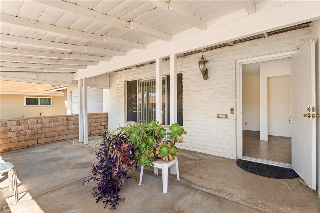 Properties 2 1160 Rosewood Place