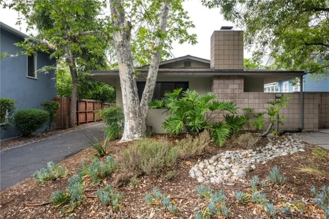 361 W 6th Street, Claremont, CA 91711 - MLS#: TR26136855