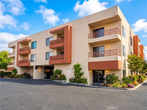 Photo of 6815 Remmet, Canoga Park, CA 91303 (MLS # NP26210469)