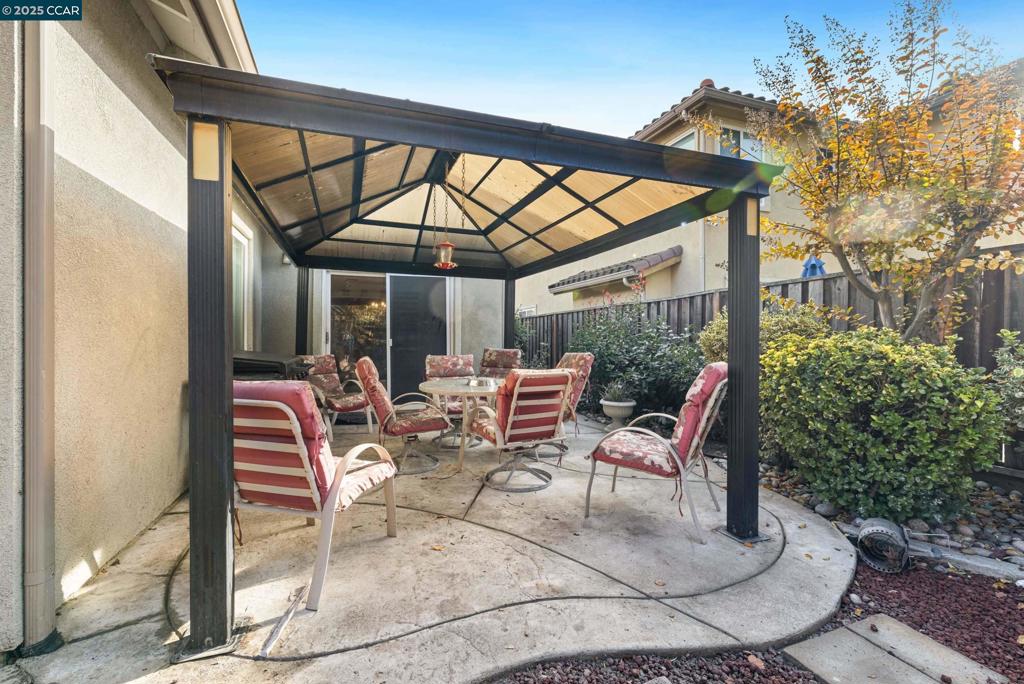 OAKLEY - Residential