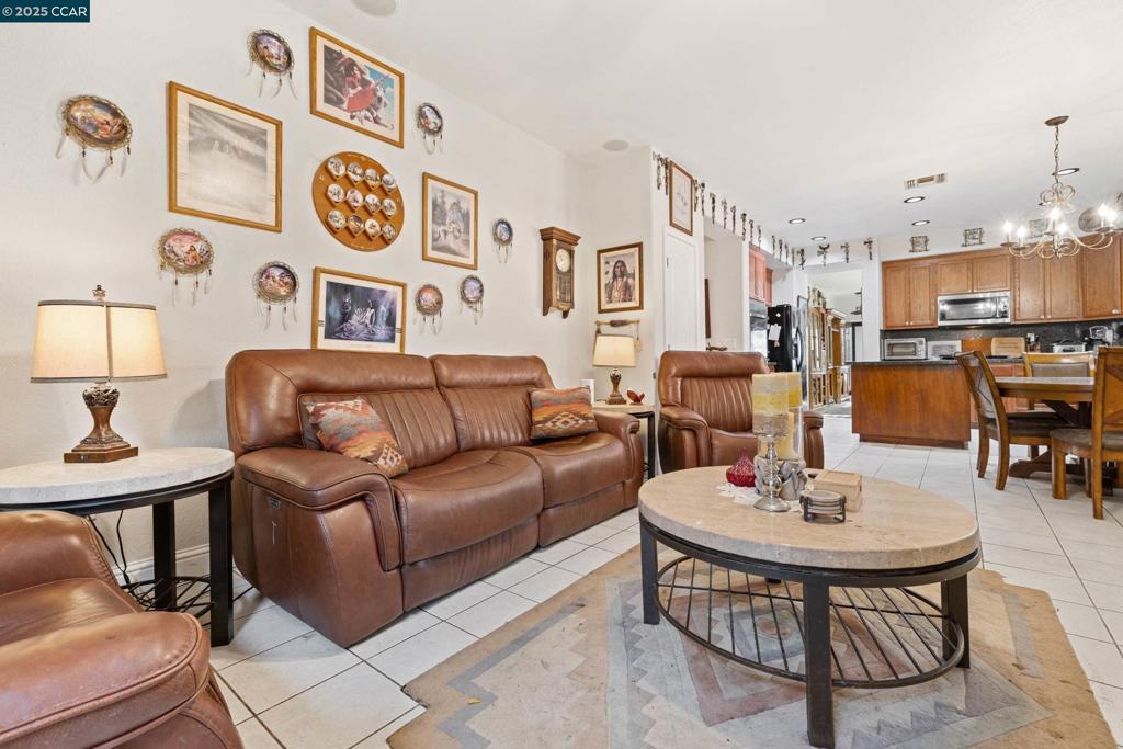 OAKLEY - Residential