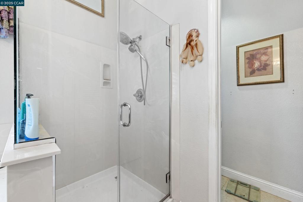 OAKLEY - Residential