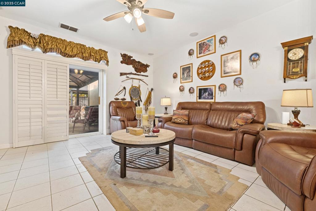 OAKLEY - Residential