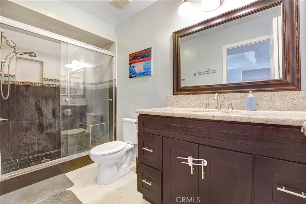 8593 Village Ln