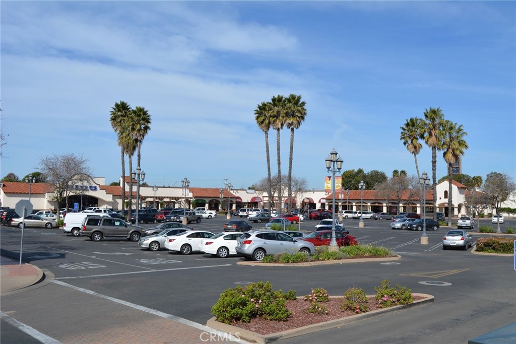 Fully built-out restaurant space situated in the downtown area of Santa Maria.. This central location makes it highly visible and easily accessible for residents and visitors alike.Town Center West shopping is adjacent to the Santa Maria Town Center Mall. This association provides a built-in customer base from shoppers already drawn to the area for the mall and its anchor stores like Macy's and Regal Theater.