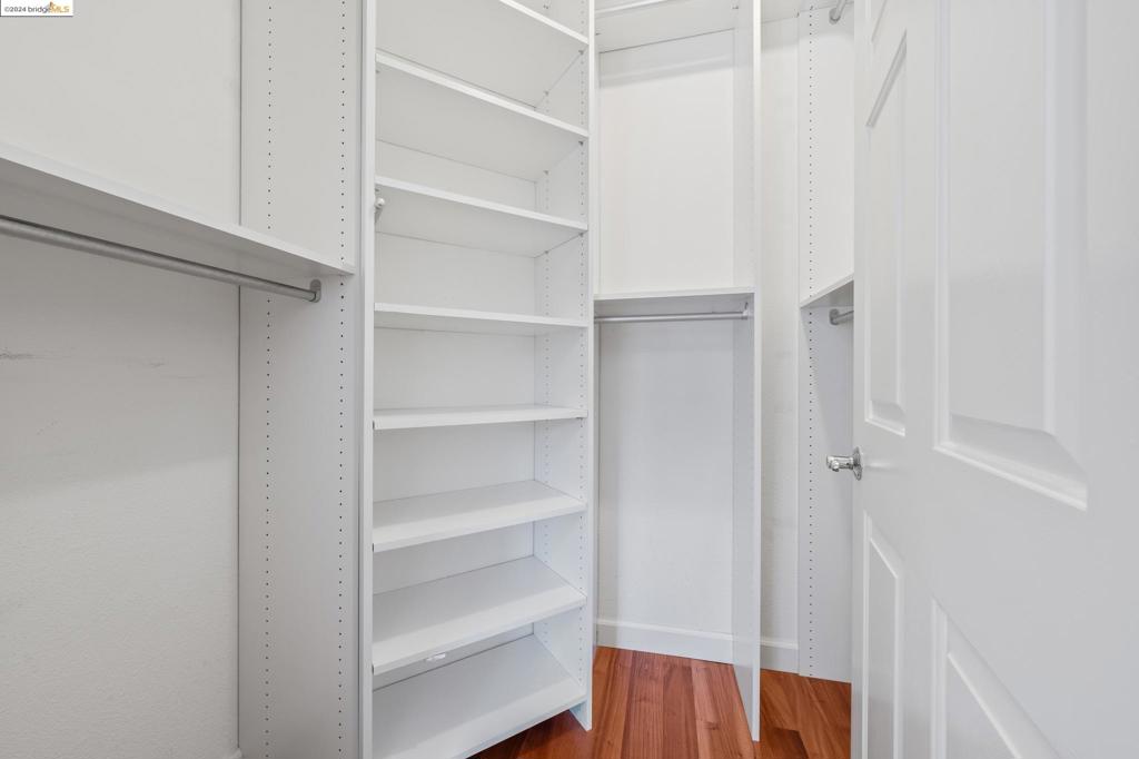 PARKWOOD - Residential