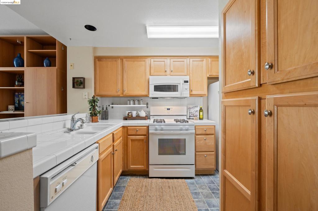 PARKWOOD - Residential