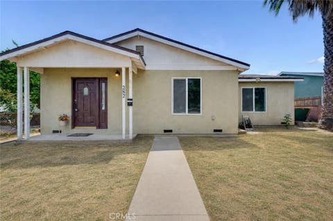 Photo of 282 E Cummings LN, Long Beach, CA 90805 (MLS # PW26185651)