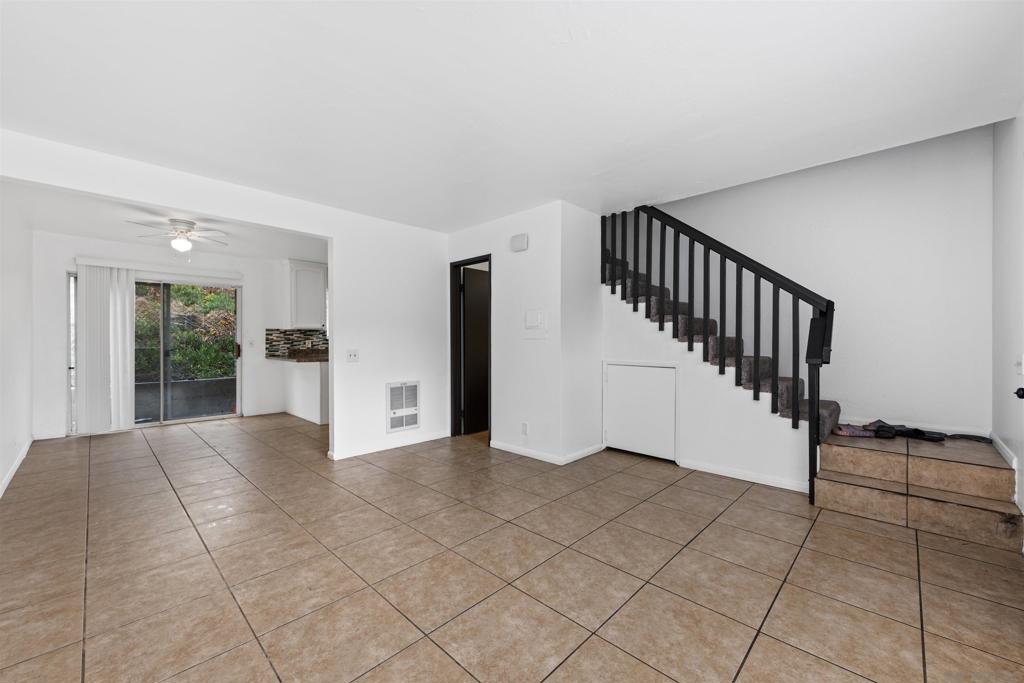 1850 Bakersfield St