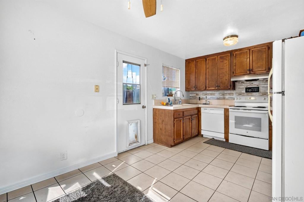 1575 Arlene Way