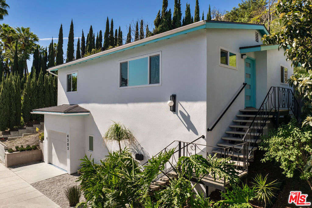 4303 Stillwell Avenue