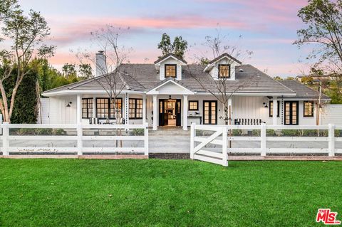 5525 Paradise Valley Road Hidden Hills CA 91302