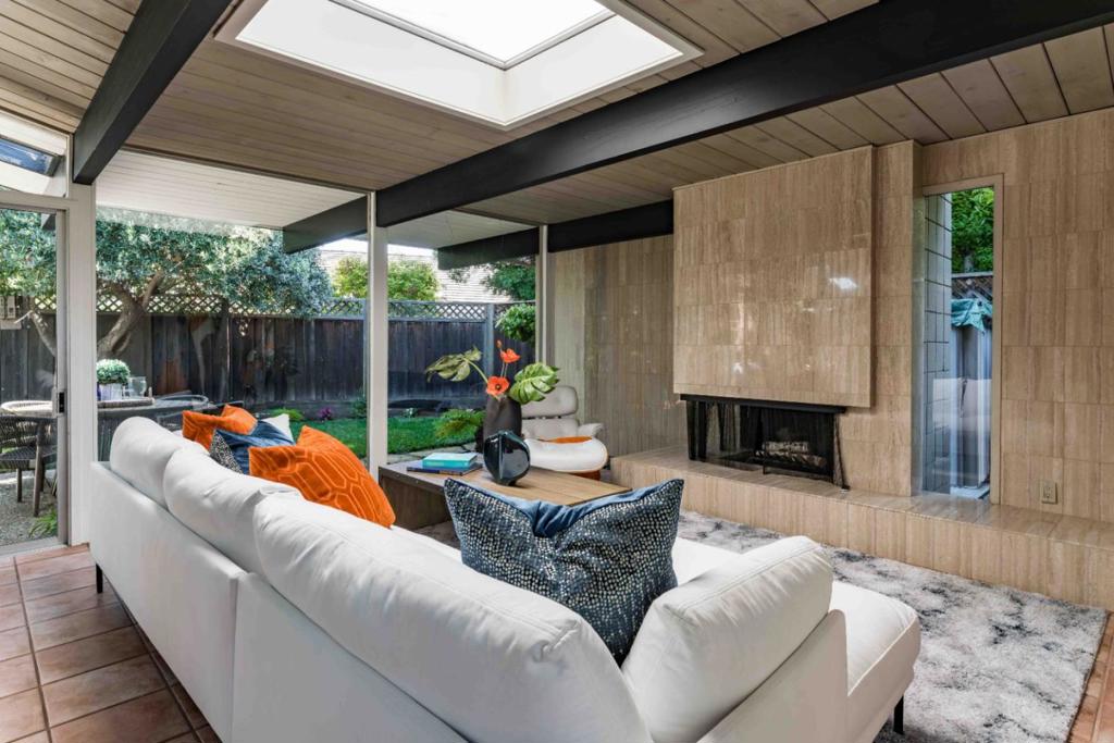 779 Holly Oak Drive