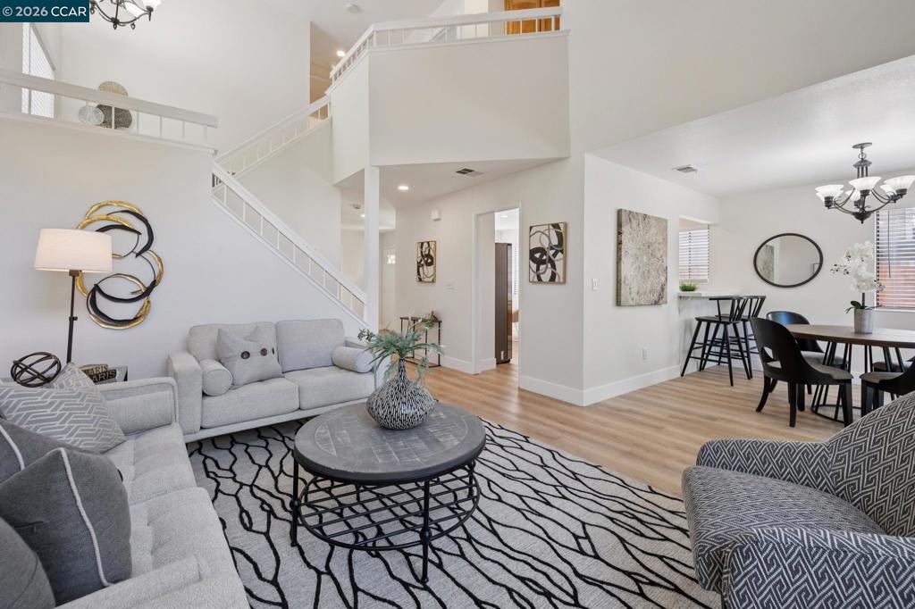 4966 Bayleaf Ct