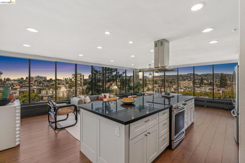 565 565 Bellevue Ave 806