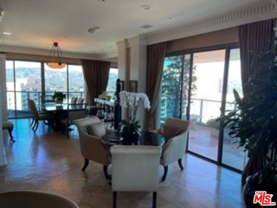 10490 Wilshire Boulevard 2203
