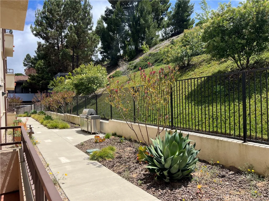 Palos Verdes Peninsula, California 90274, United States, 2 Bedrooms Bedrooms, ,2 BathroomsBathrooms,Residential,Active,176233