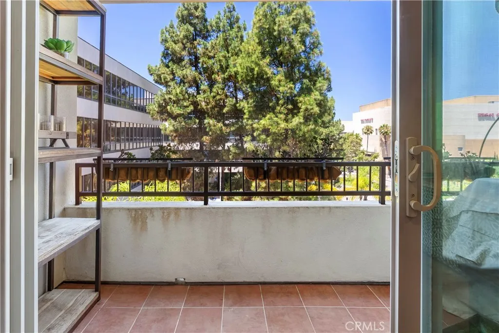 Palos Verdes Peninsula, California 90274, United States, 2 Bedrooms Bedrooms, ,2 BathroomsBathrooms,Residential,Active,176233