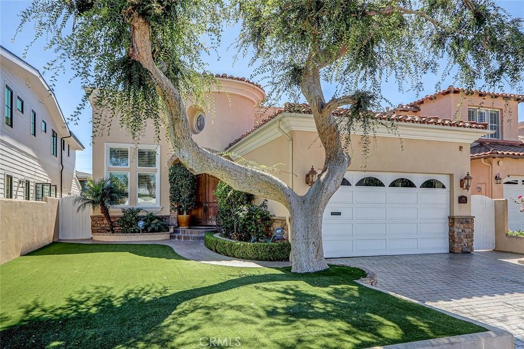 Photo of 1816 9th Street, Manhattan Beach, CA 90266 (MLS # SB25228445)
