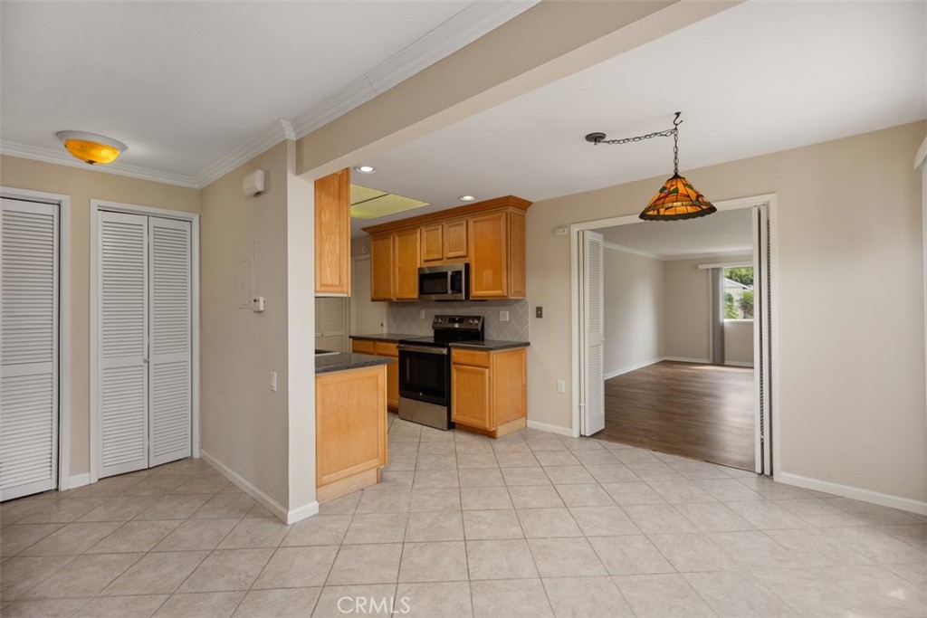 3211 Via Buena Unit B