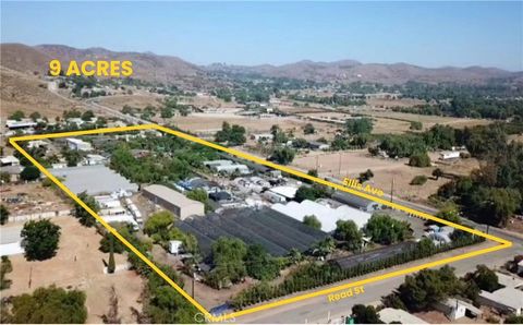 21131 Ellis Perris CA 92570