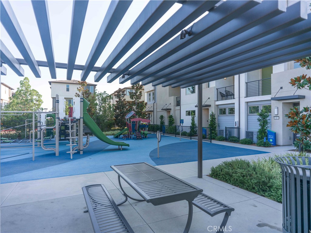 Placentia Knolls (PLKN) - Residential