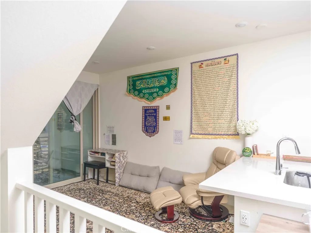 Placentia, California 92870, United States, 1 Bedroom Bedrooms, ,2 BathroomsBathrooms,Residential,Active,207955