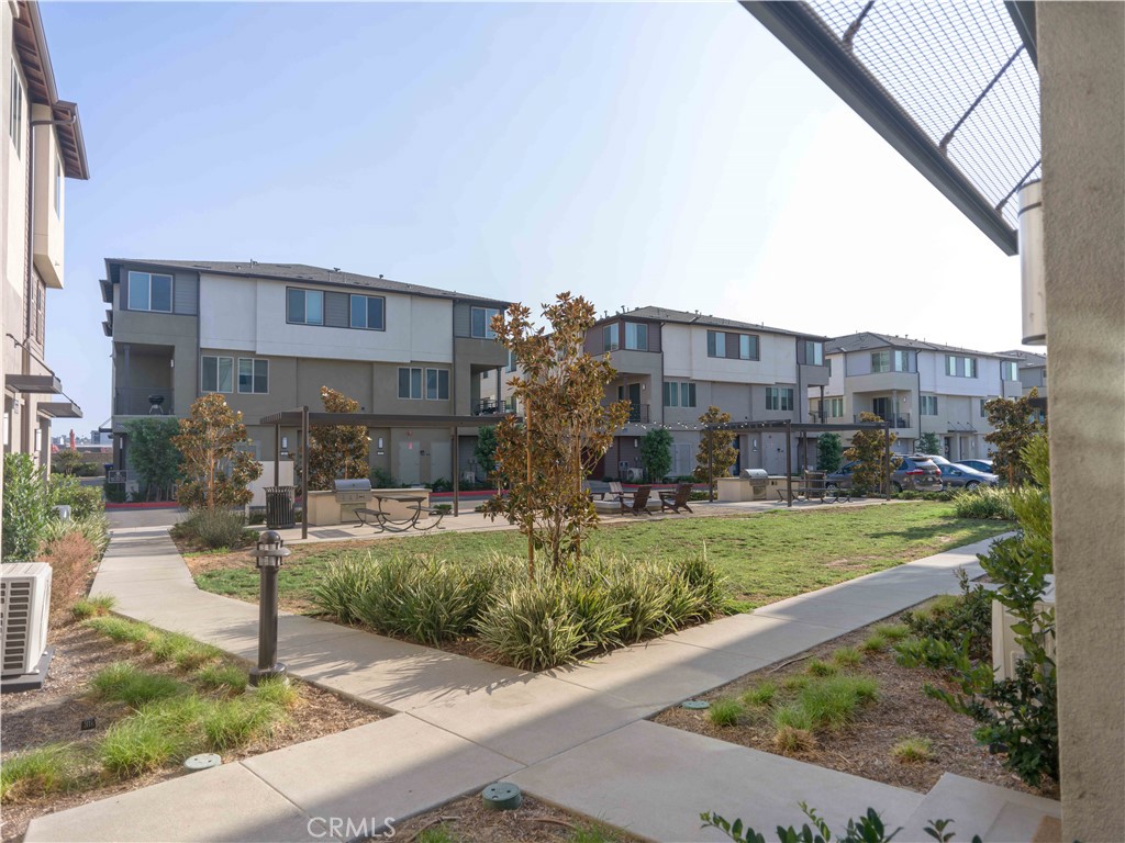 Placentia Knolls (PLKN) - Residential