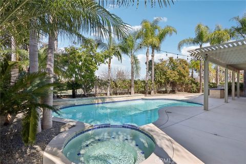 1041 Stanislaus Dr. Corona CA 92881