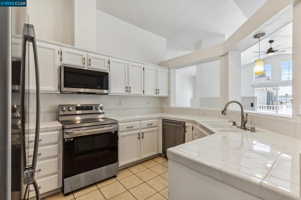 CA HIGHLANDS - Residential