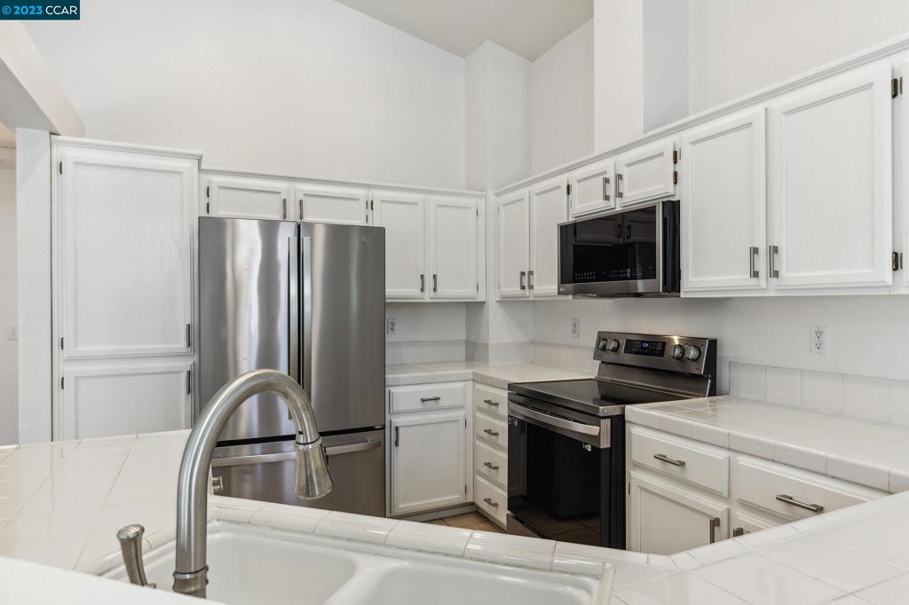 CA HIGHLANDS - Residential