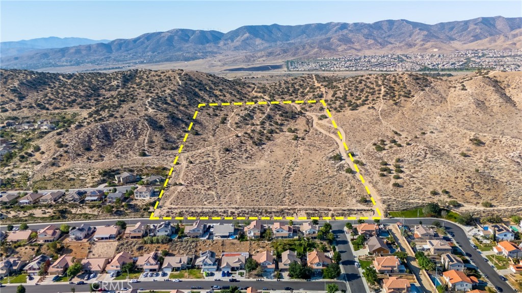 Discover nearly 21 acres of residential zoned land nestled near the sought after Desert View Highlands area of Palmdale. Located near one of the city's most desirable zip codes. This expansive parcel presents a rare and lucrative opportunity for developers, builders, or savvy investors.
With easy access to nearby schools, shopping, and major road yet set in a peaceful and elevated setting this location offers the perfect balance of convenience and tranquility. Whether you're envisioning a custom home community or a long term land investment, the potential here is substantial.